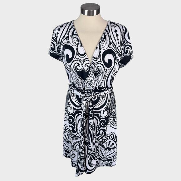 INC International Concepts L Black White Pattern V Neck Dress Belted - Picture 1 of 5